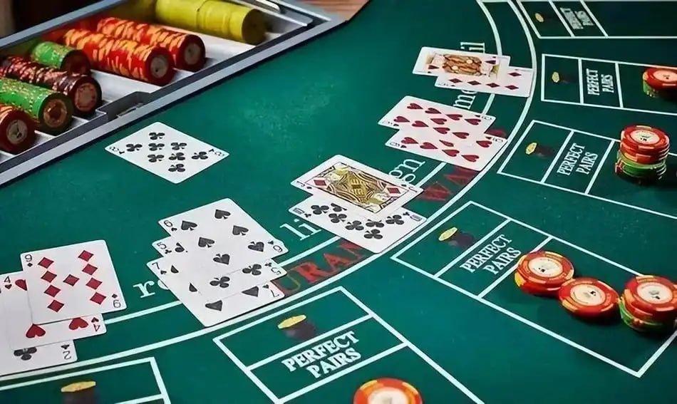 Antarmuka pembayaran uban 4d menampilkan opsi DANA, OVO, GoPay, dan QRIS